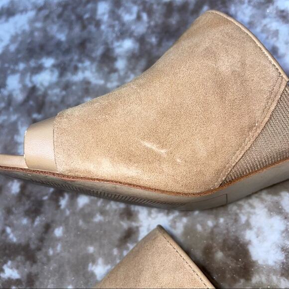 Tahari tan open toe slip on chunky heel mule leather SZ 8.5 - Picture 8 of 8